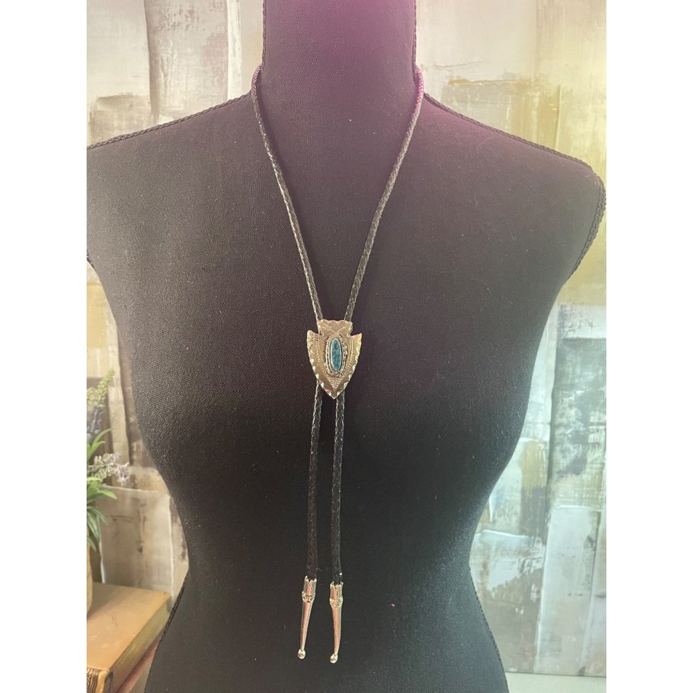 Vintage Silvertone Faux Turquoise Cowboy Arrowhead Bolo Tie